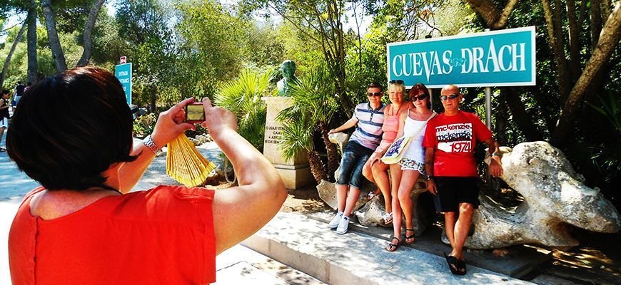 Drachenhöhlen Ausflug mit Abholung in Alcudia
