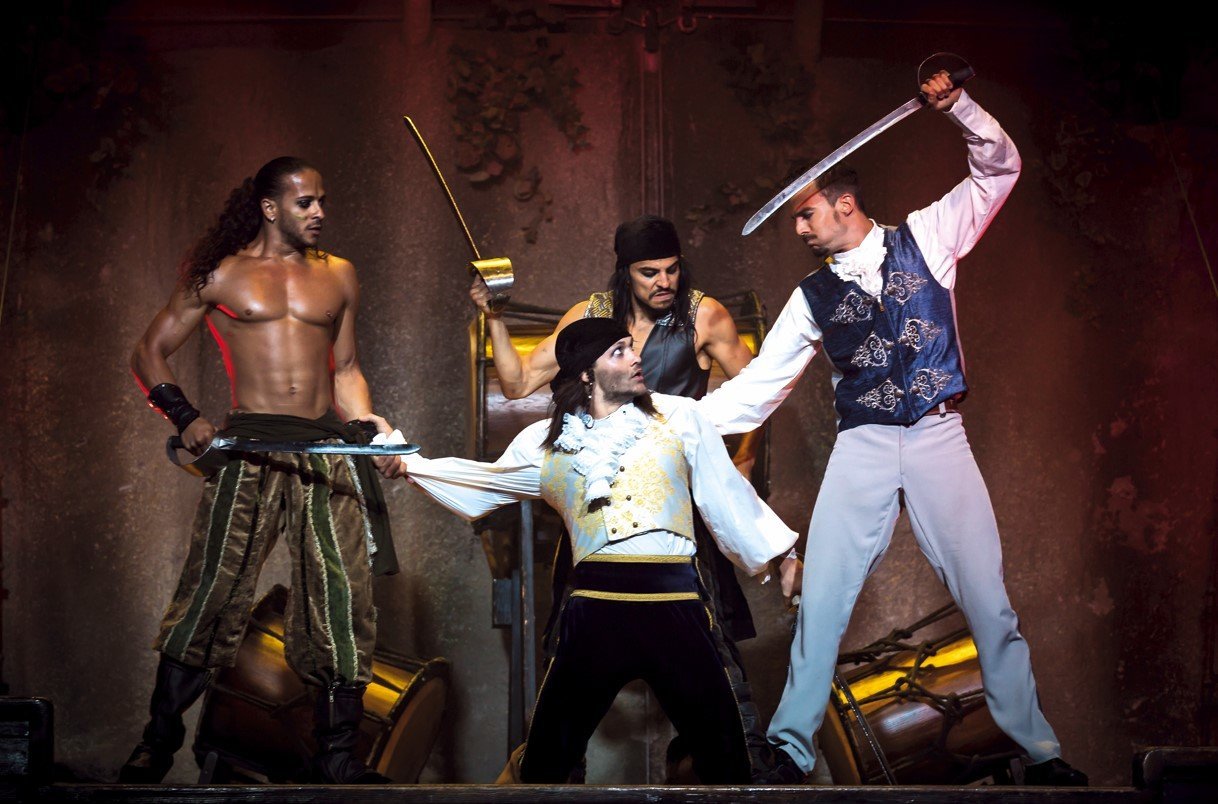 pirates show vip captain table