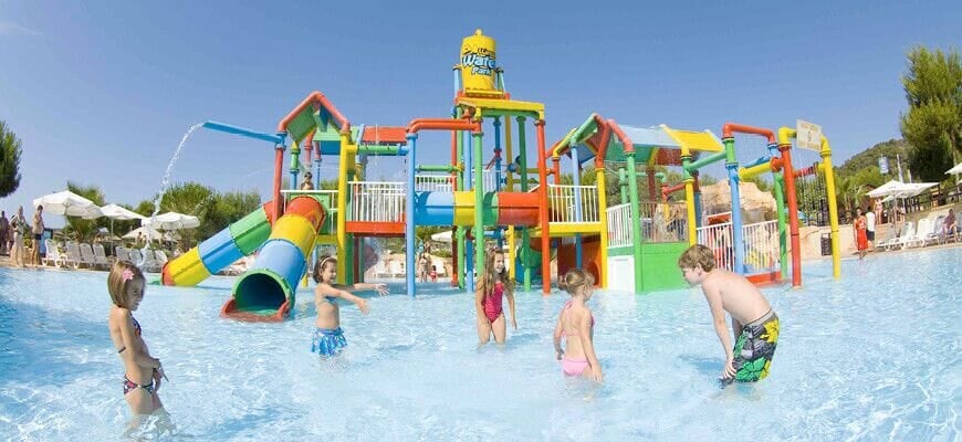 water attraction