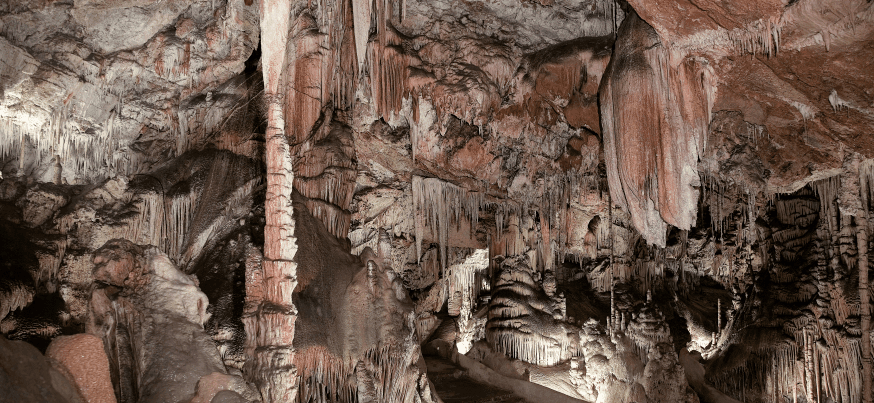 how to get to the caves of campanet