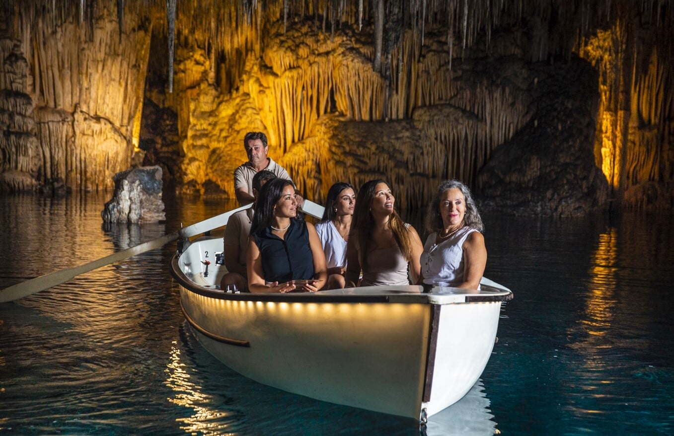 boat trip inside the caves