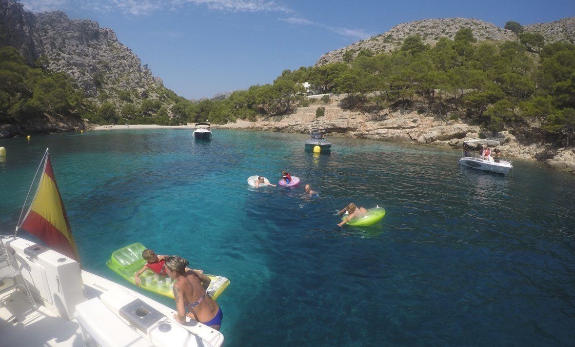 exclusive full day boat excursion