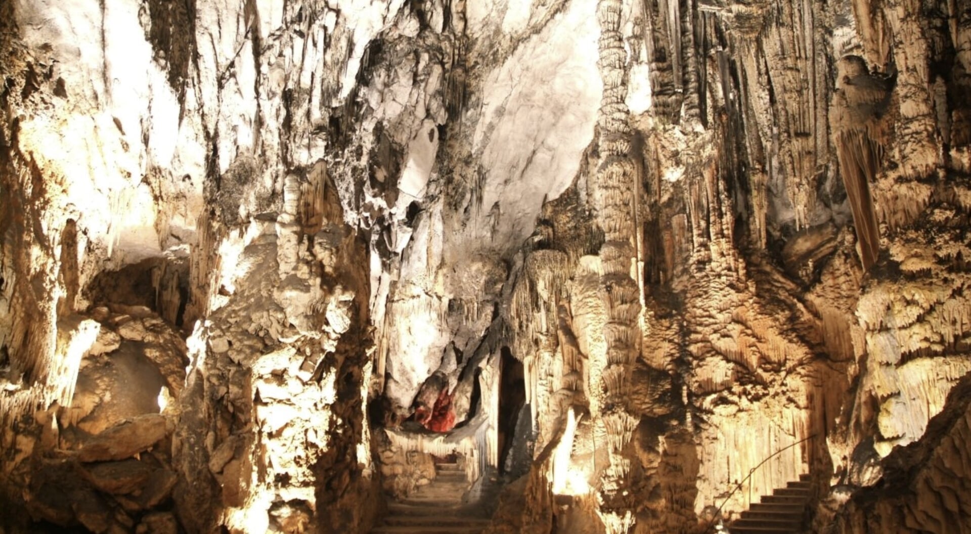 Wycieczka do jaskiń Arta