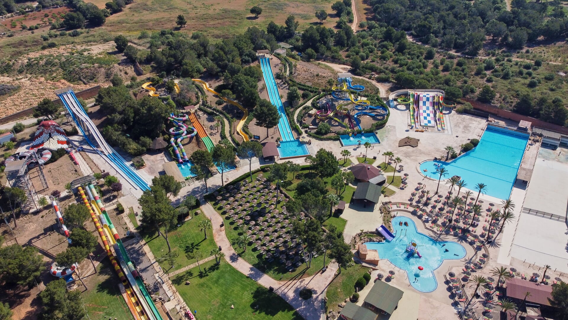 Zdjęcia lotnicze Aqualand Arenal